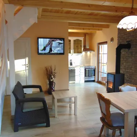 Vakantiehuis Pod Gwiazdami - Caloroczny Na Kaszubach *