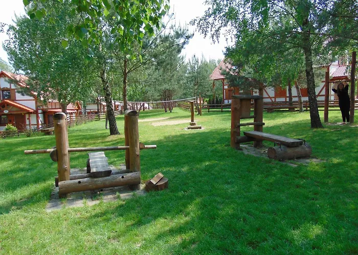 Pod Gwiazdami - Caloroczny Na Kaszubach Дом отдыха Barkocin